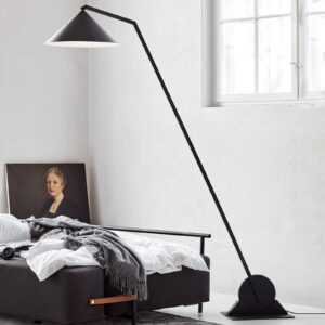 Northern Gear Floor - matná černá stojací lampa