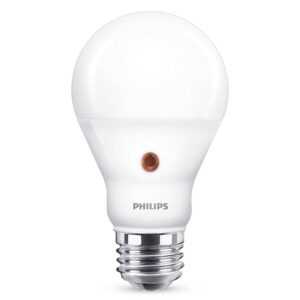 Philips E27 LED žárovka senzor den/noc 7
